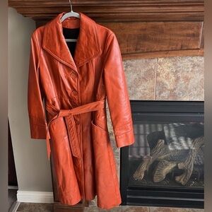 Gorgeous rust brown vintage leather trench coat est M boho western 60s 70s